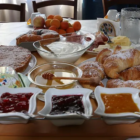 Le Foglie D'argento Frühstückspension 4*